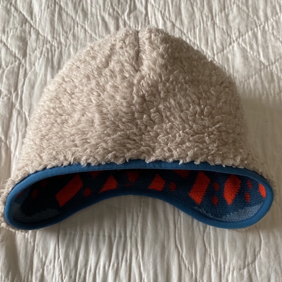 Baby Patagonia Reversible Beanie - Picture 12 of 15